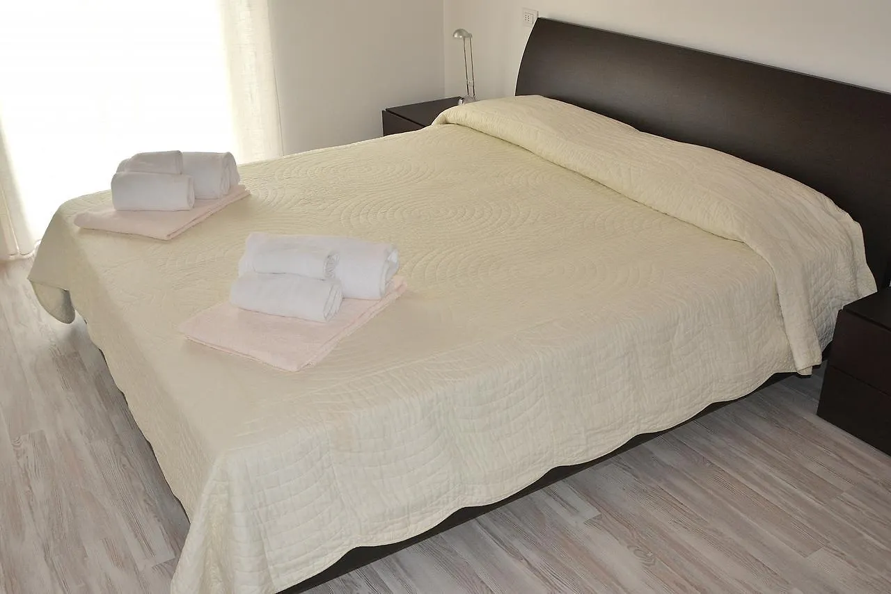 Residenza Alle Torri With Pool توري ديل بيناكو إيطاليا